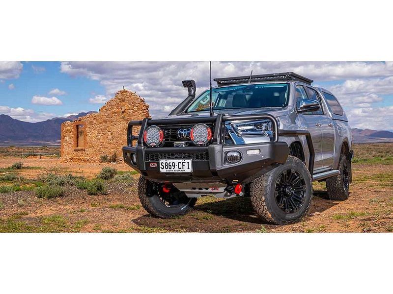 Купити Передній бампер ARB Summit Bull Bar для Toyota Hilux з 06/2020 ...