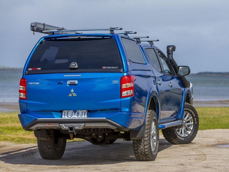 Кунг  ARB Ascent з підйомними вікнами для Mitsubishi L200 2015, 2019- AC08C AC08C фото